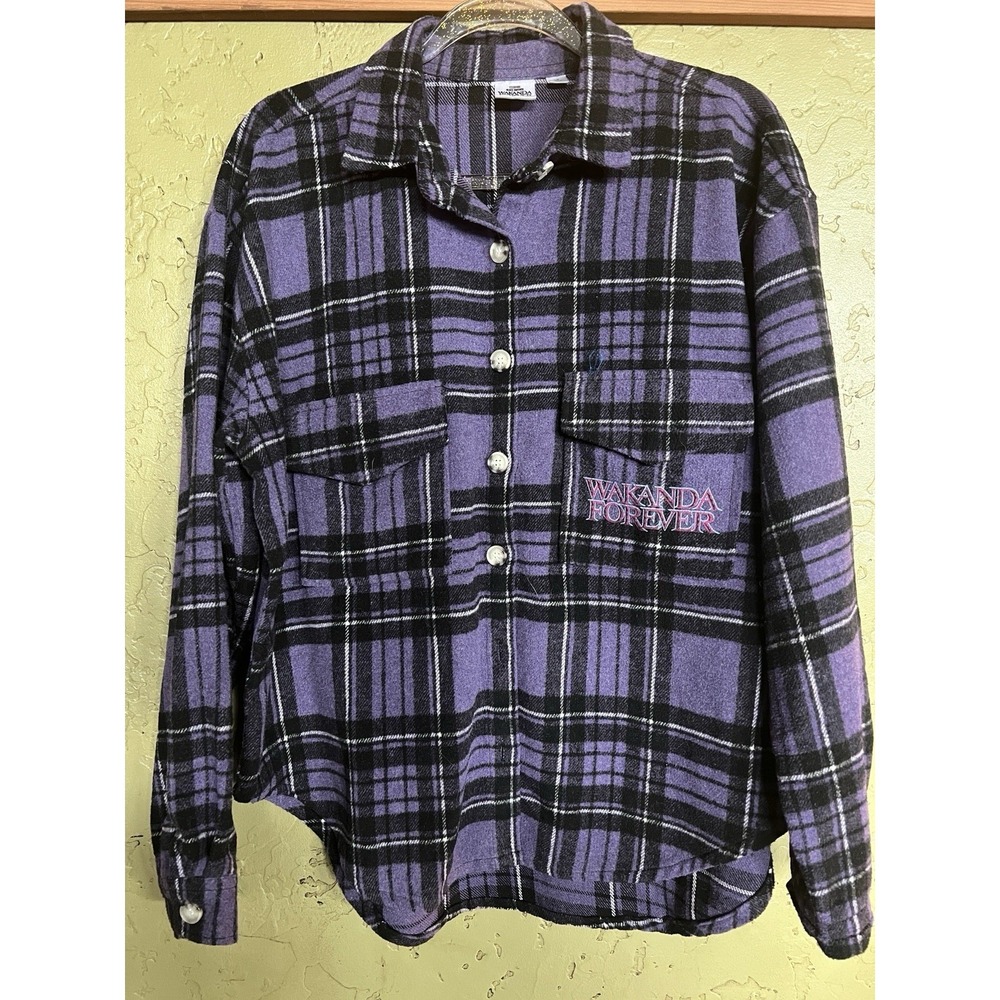 Marvel Studios Wakanda Forever‎ Purple Flannel Size Large